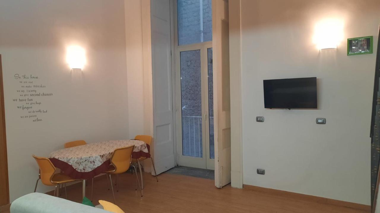 White Home Quartieri Spagnoli Napoli Exterior foto